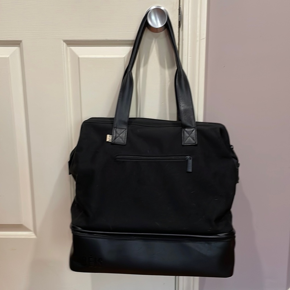 Beis Mini Weekender - gently used, pristine condition